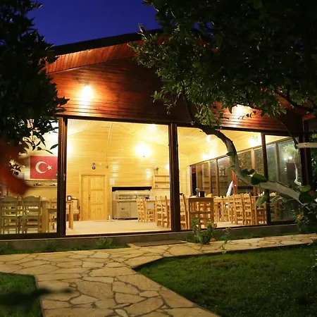 Bed & Breakfast Mercan 4*